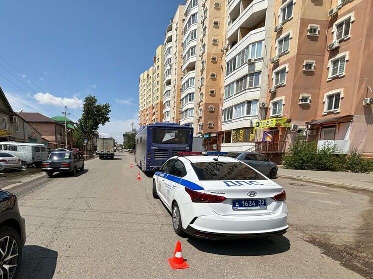 В Астрахани годовалый ребенок упал в автобусе