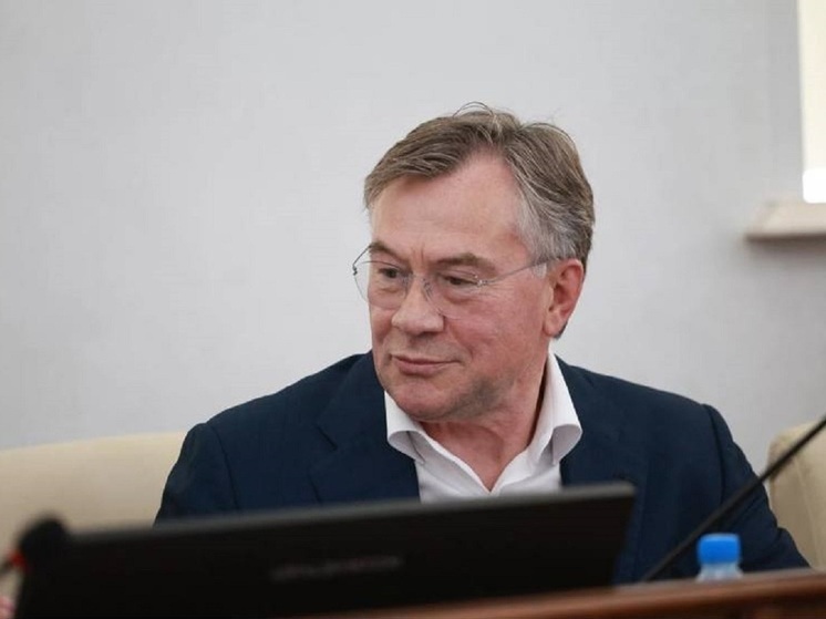 Лидер алтайских социалистов заявил о необходимости защитить русский язык и историю страны