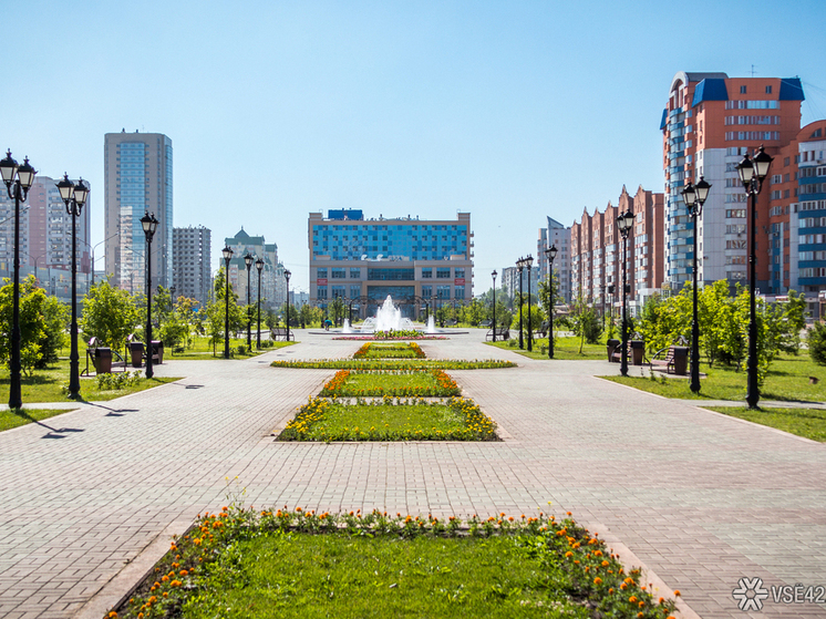 На клумбах Кемерова высадили полмиллиона цветов