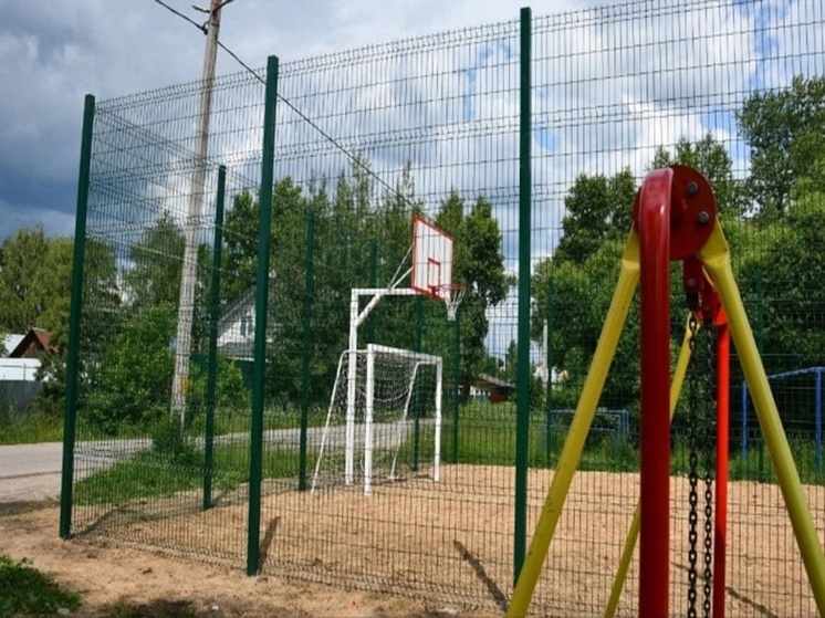 В областном центре обновили спортивную площадку