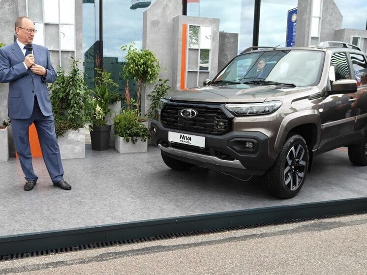 На ПМЭФ представили обновленную Lada Niva Travel