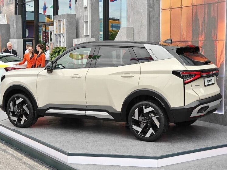 На ПМЭФ показали новую Lada Azimut