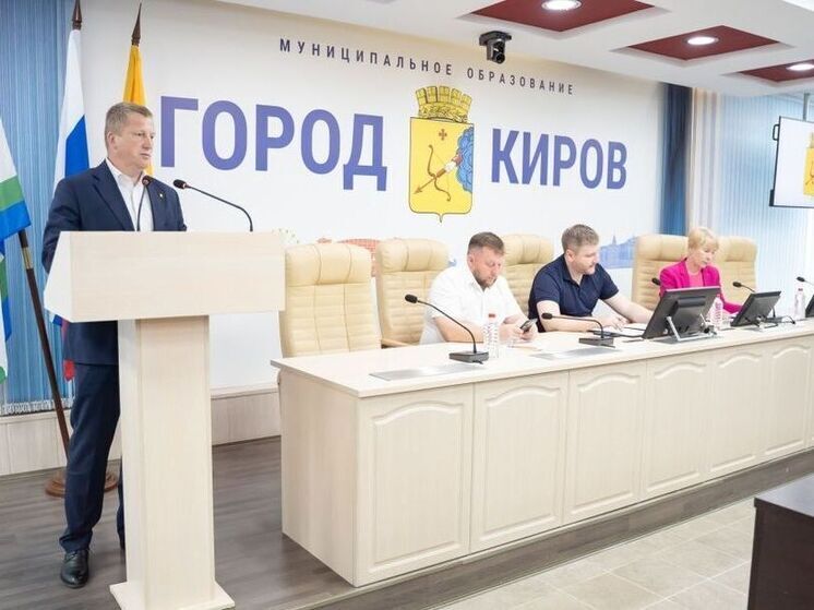 Суд определит судьбу ремонта ротонд в Александровском саду Кирова