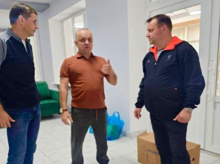 Алексей Лемин привез сладкие подарки детям из социального центра ДНР