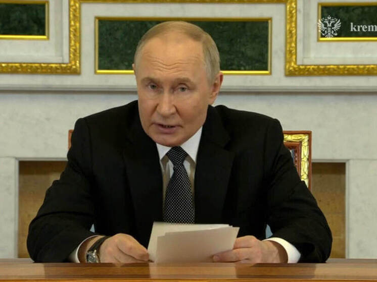 Владимир Путин прибыл в Петербург для участия в ПМЭФ