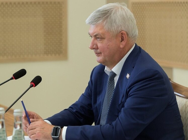 Во время выездного заседания областного правительства, проходившего 17 июня в Петропавловском районе, руководители профильных ведомств сообщили главе региона о выполнении планов по повышению уровня оплаты труда сотрудников бюджетных организаций, установленных президентским указом от 7 мая 2012 года.