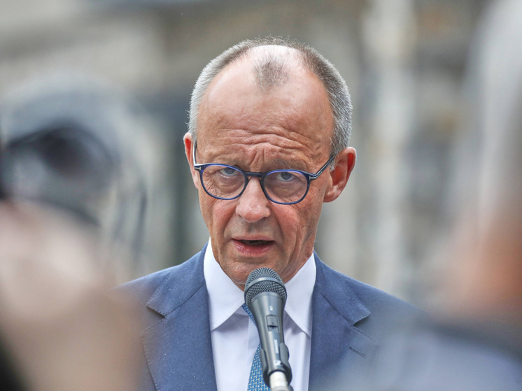 Berliner Zeitung назвало действия Мерца на саммите G7 в Канаде показухой