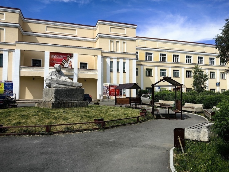 Минкульт Хакасии заявил о проведенном капремонте за 50 млн рублей в неприглядной филармонии