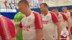 Орловская команда сыграла несколько игр в рамках соревнований по волейболу для сотрудников МЧС