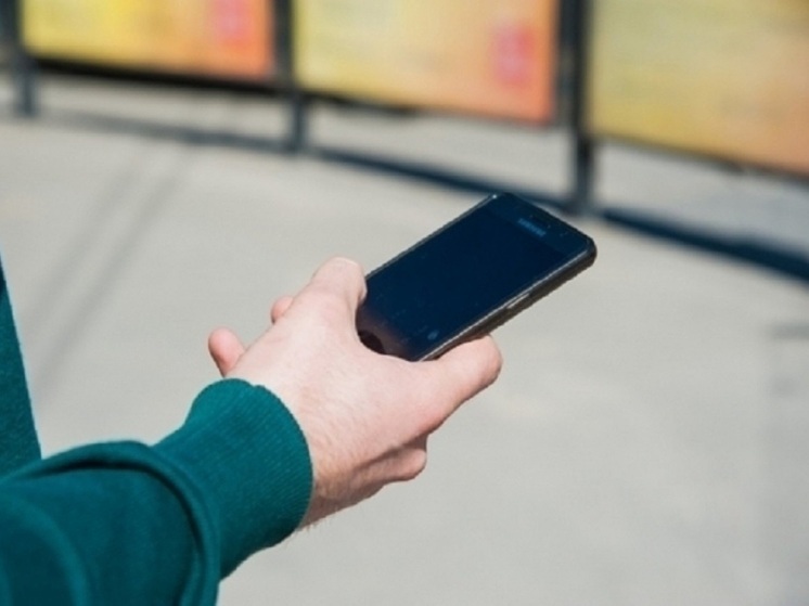 Астраханец за 800 000 рублей «продлил договор» с оператором сотовой связи