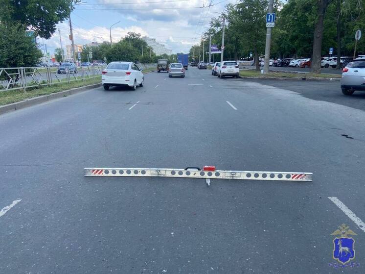 В Самаре 22-летний водитель «гранты» влетел в 47-летнюю женщину на Suzuki