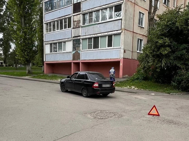 В Орловской области пожилая женщина пострадала под колесами авто