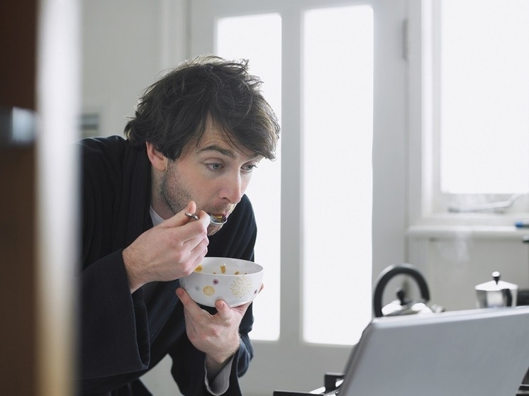 Эндокринолог Павлова: сомнительные перекусы провоцируют сбои в работе организма