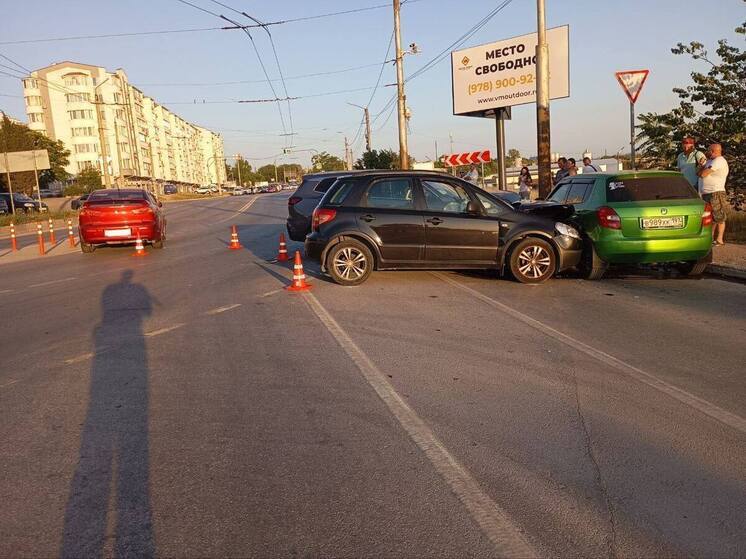 В Севастополе двое детей пострадали после массовой аварии