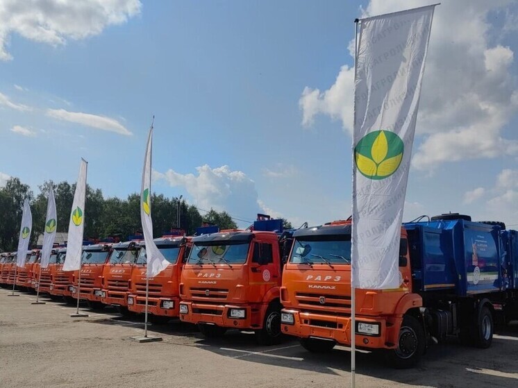 Иркутская область обновляет парк специализированной техники для вывоза ТКО