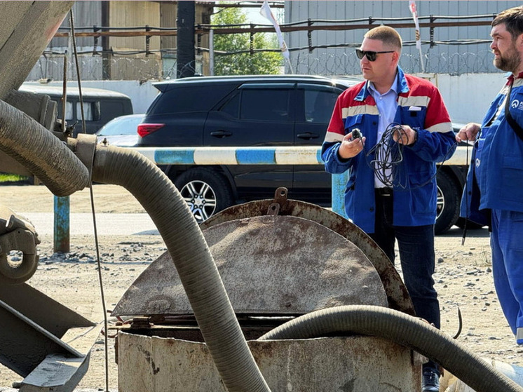 В Нижневартовске выявляют нарушителей слива опасных веществ в канализацию