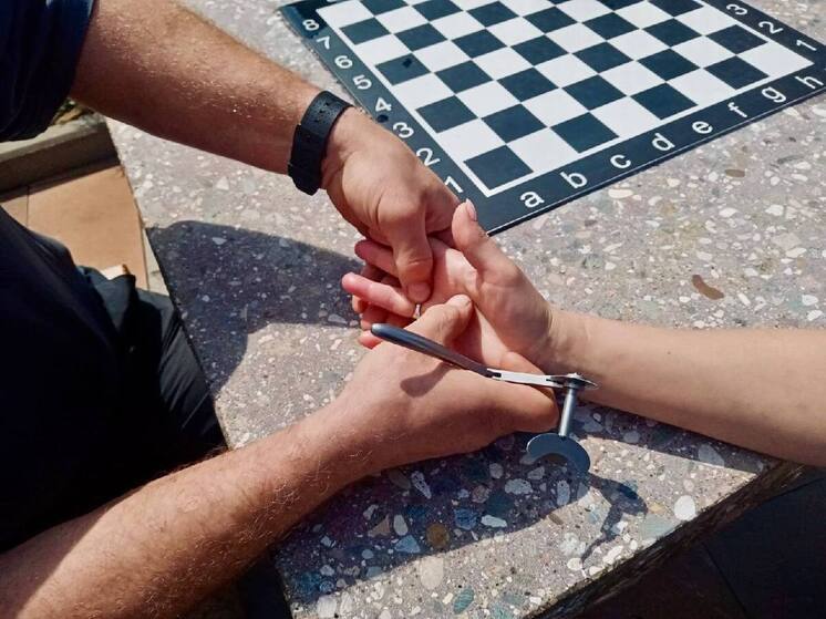 Можайские спасатели помогли девушке снять тугое кольцо с пальца