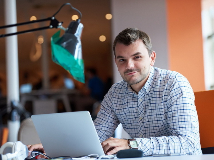 Сбер создает систему AI-агентов для обслуживания бизнеса