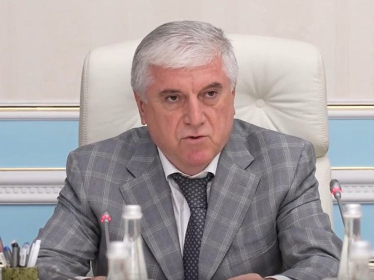 Меликов поддержал решение мэра Махачкалы об отставке и поблагодарил за работу