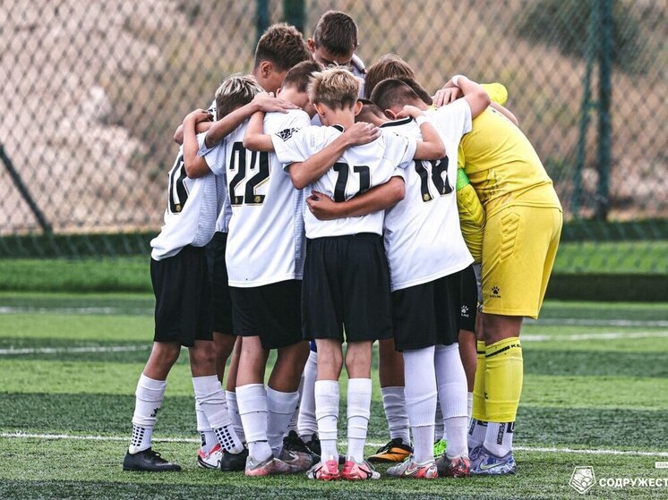 Юные спортсмены из ДНР победили в Объединенном чемпионате по футболу