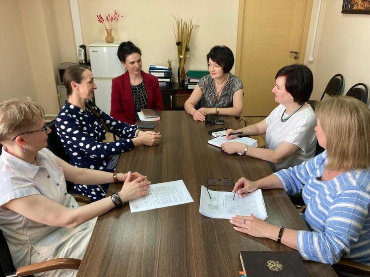 В Орле обсудили вопросы прохождения медико-социальной экспертизы участниками СВО