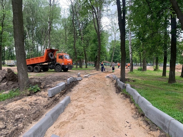 В областном центре проверили благоустройство парков