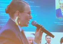 Телеведущая сделала резкое замечание после выступления организатора завтрака, на что получила ироничный ответ