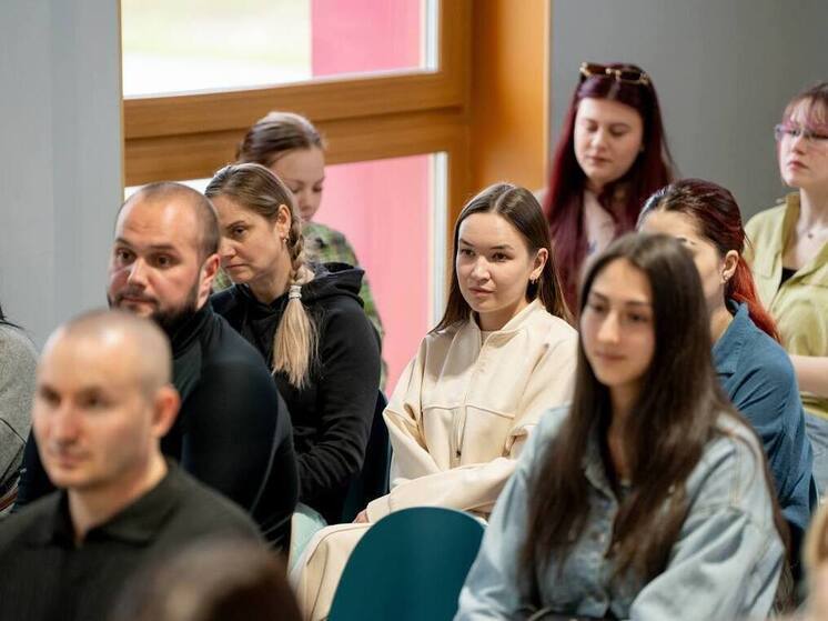 В Лабытнанги с молодежью обсудили формирование Народной программы «ЕР»