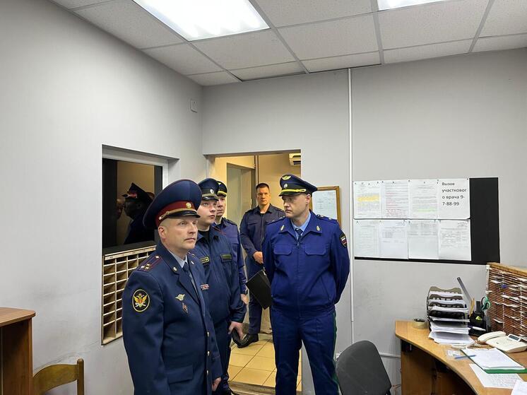 Прокурор Псковской области и члены ОНК посетили великолукский исправительный центр