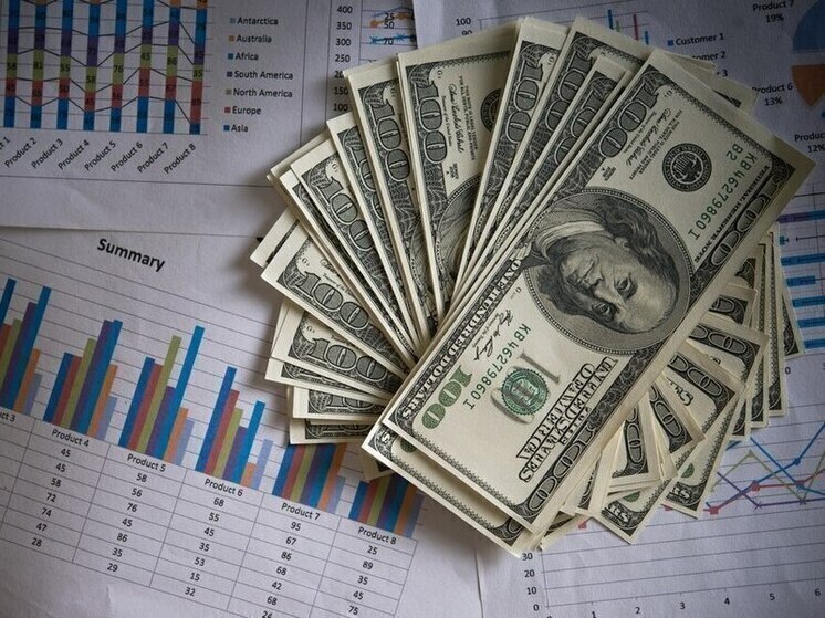 В Нью-Йорке продали кольцо французской королевы за 14 миллионов долларов