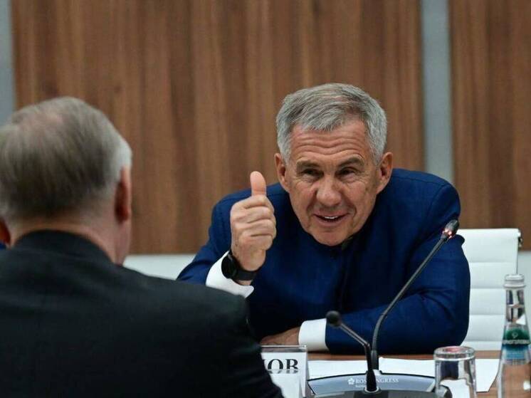 Минниханов обсудил с Бегловым пути сотрудничества Татарстана и Санкт-Петербурга