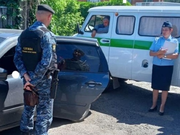 Приставы забрали у жительницы Алтайского края «орудие преступления» на колесах