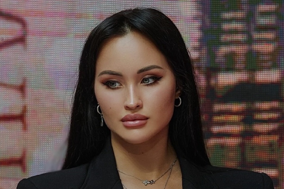 У гимнастки восхитительная фигура