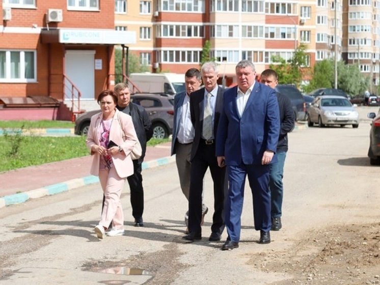 Беспалов проверил работы по замене теплосетей в южной части Тулы
