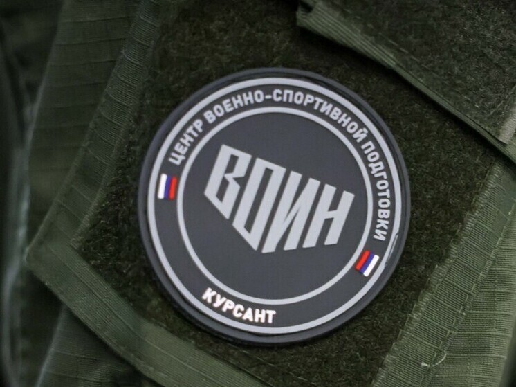 В Якутске стартовала первая смена «Время юных героев»: более 180 школьников пополнили ряды будущих защитников
