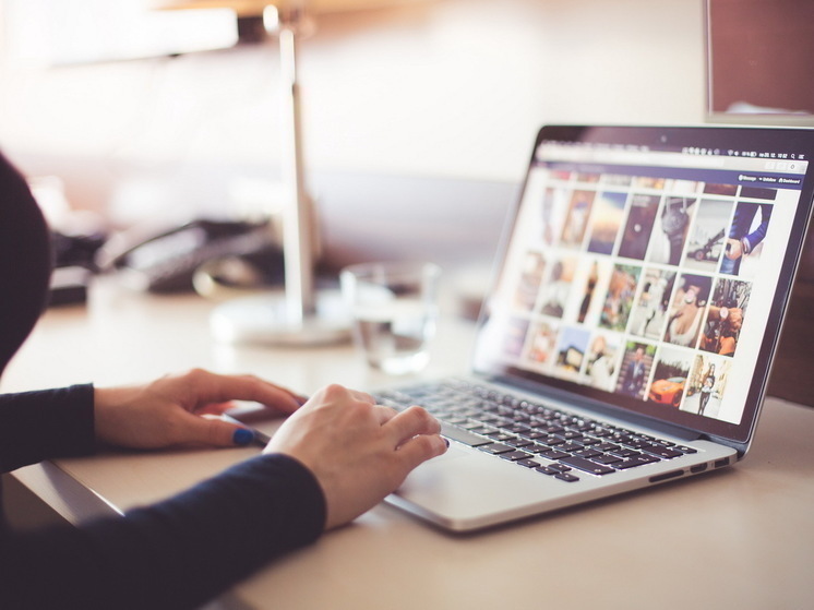 Быть христианином: священник объяснил, как православным нужно вести себя в интернете