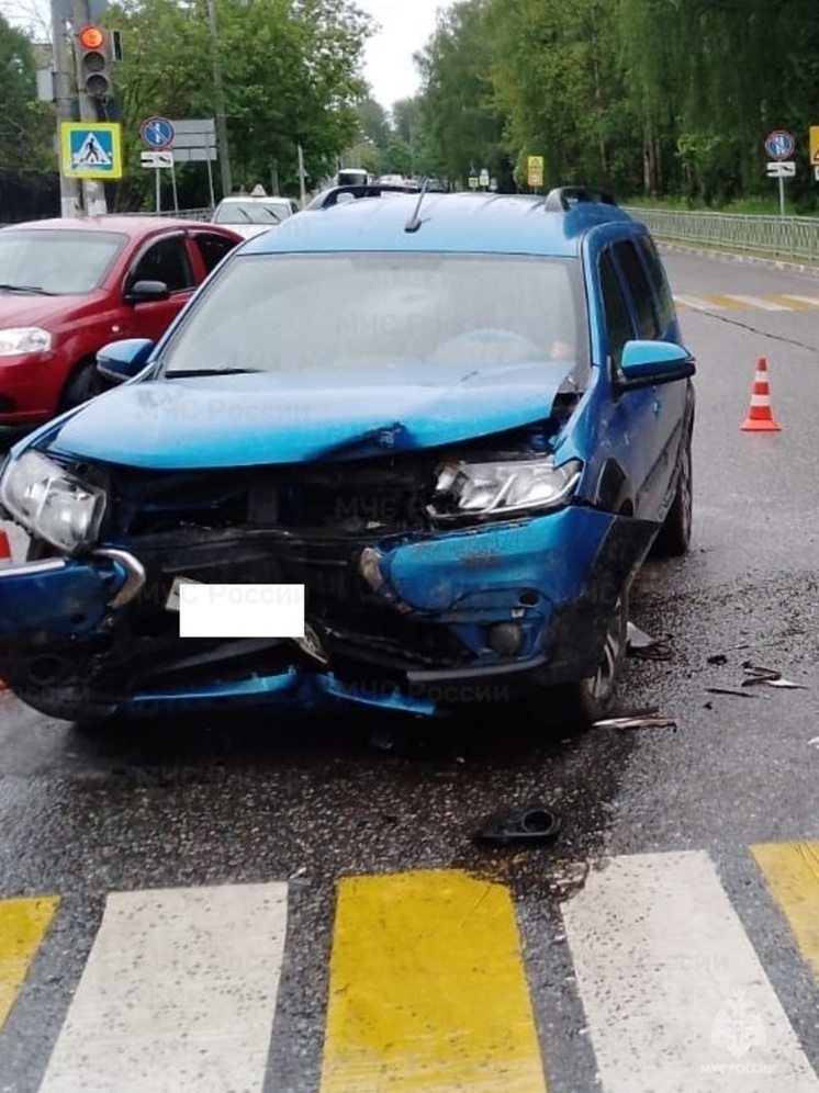 В центре Обнинска столкнулись две «Лады»