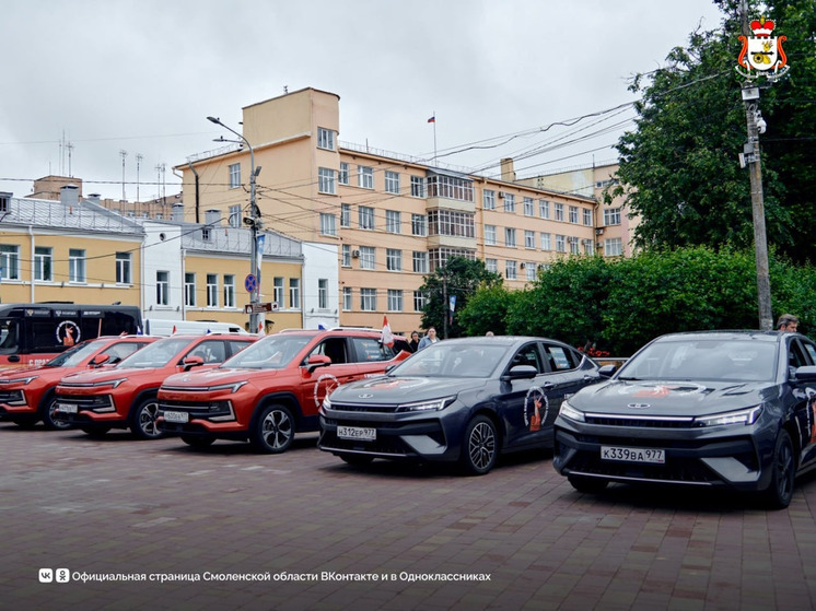  В Смоленске почтили память героев Великой Отечественной войны в рамках автопробега «Дорога жизни. Дорога мужества. Дорога Победы»