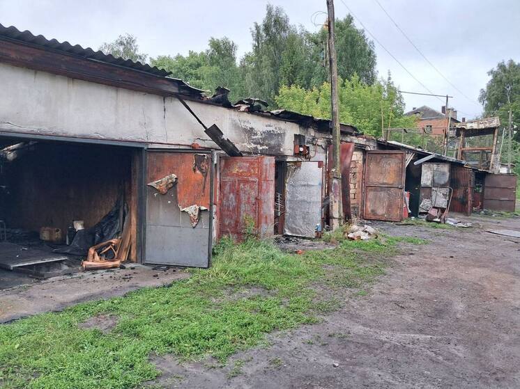 ВСУ атаковали дронами шесть гаражей и машину во Льгове