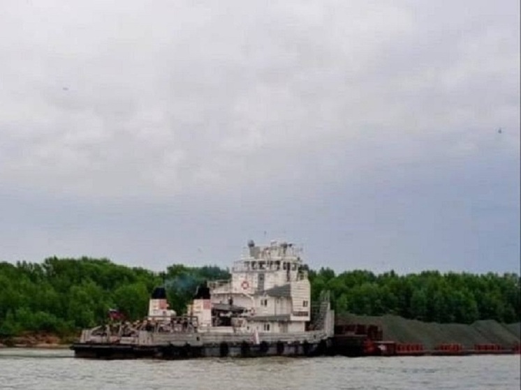 В Новосибирске на глазах спасателей ушла под воду лодка с двумя пенсионерами