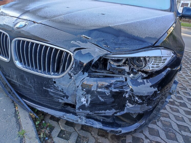 Два человека погибли в ДТП с выехавшей на встречку BMW под Петербургом