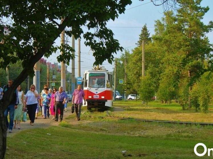 В Омске ограничено движение трамваев из-за ремонта путей