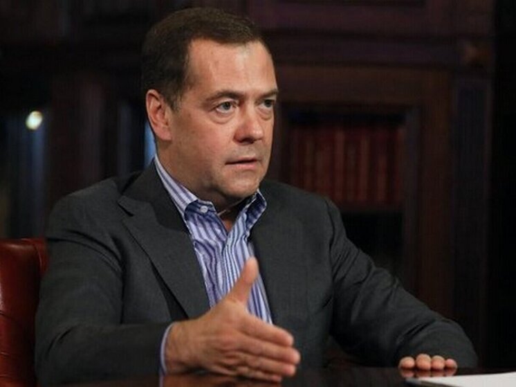 Медведев: Иран продолжит ядерную программу несмотря на удары Израиля и давление США