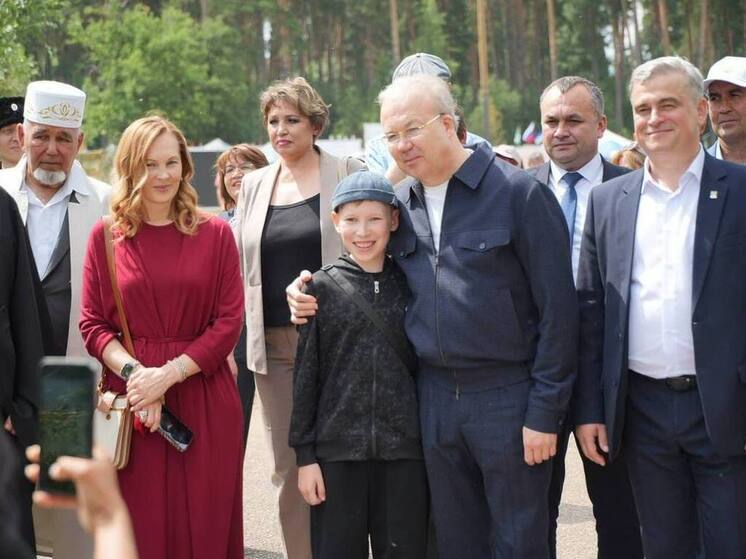 Премьер-министр Башкирии побывал на сабантуе
