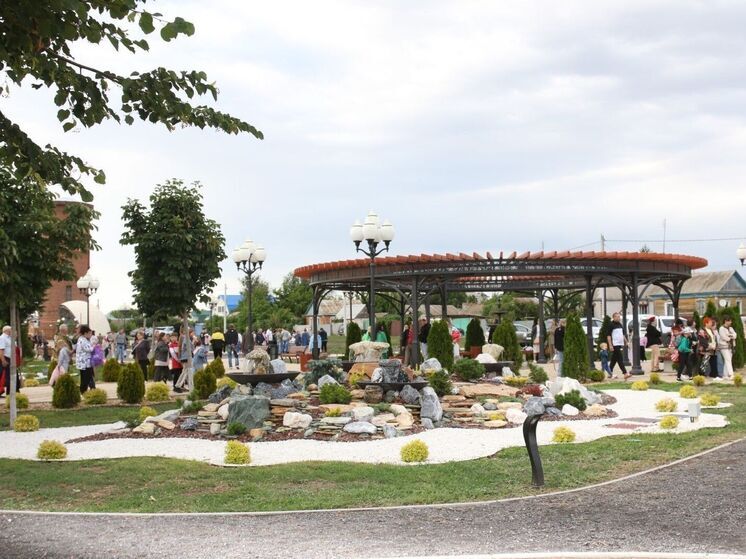 Во Фролово Волгоградской области открыли обновленный парк «Железнодорожный»