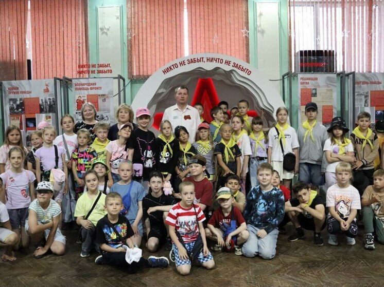 Школьникам Хабаровска показали архивы военных лет ко Дню памяти и скорби