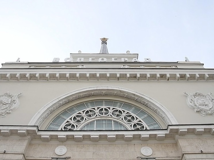 Пьяный приезжий на ж/д вокзале Волгограда оскорблял полицейского и угрожал ему