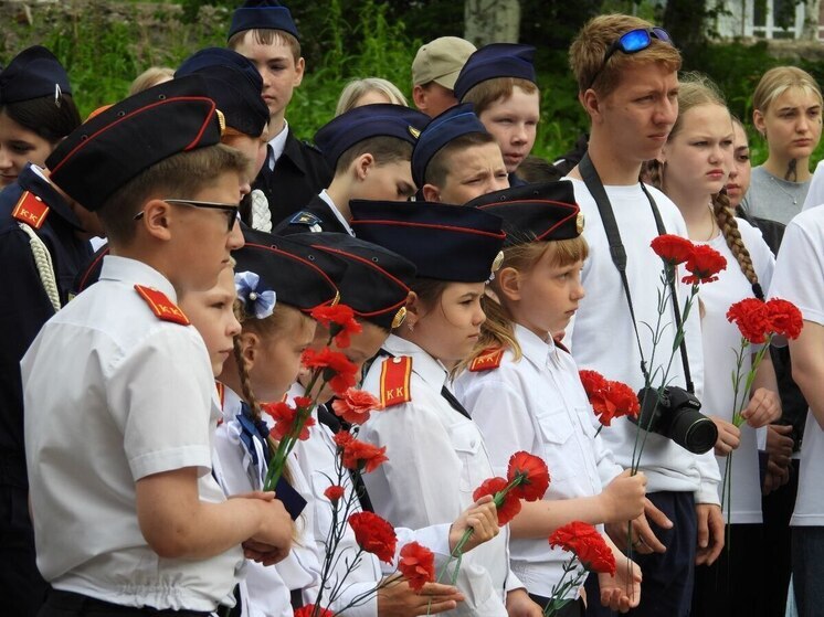 В Николаевске-на-Амуре возвели памятную доску героям СВО