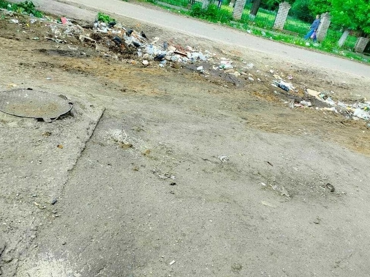 Ивановцы пожаловались на постоянную помойку за рынком «Сосневский»