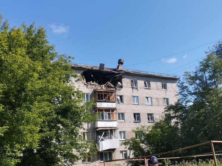 32 человека эвакуировали из пятиэтажки в Серове, где произошел взрыв газа